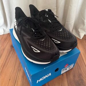 HOKA CLIFTON 9 Running Shoes Men’s 11.5 NWT